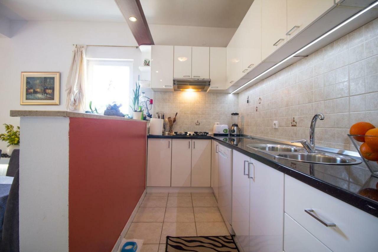 Apartman Kapovic Kaštela Esterno foto